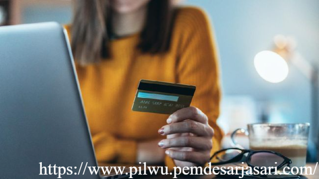 Belanja Kartu Kredit Menguat